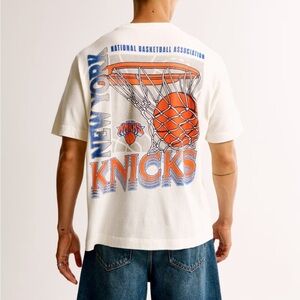 NWOT New York Knicks Graphic Tee